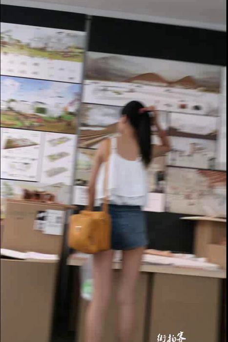 [街拍客视频]jx0100 长腿热裤妹子长的很好看