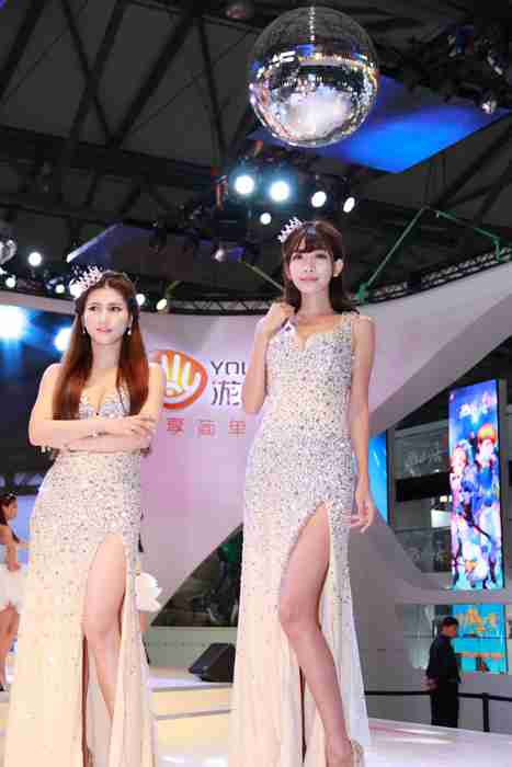 [唯美写真杂集]ID0185 Chinajoy2014 Showgirl游族网络青春美女酷似林志铃-陈潇超清照[38P500M]--性感提示：T裆裤袜长发玉臀似裸非裸岔开腿